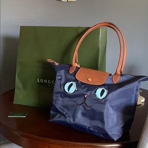 cat longchamp